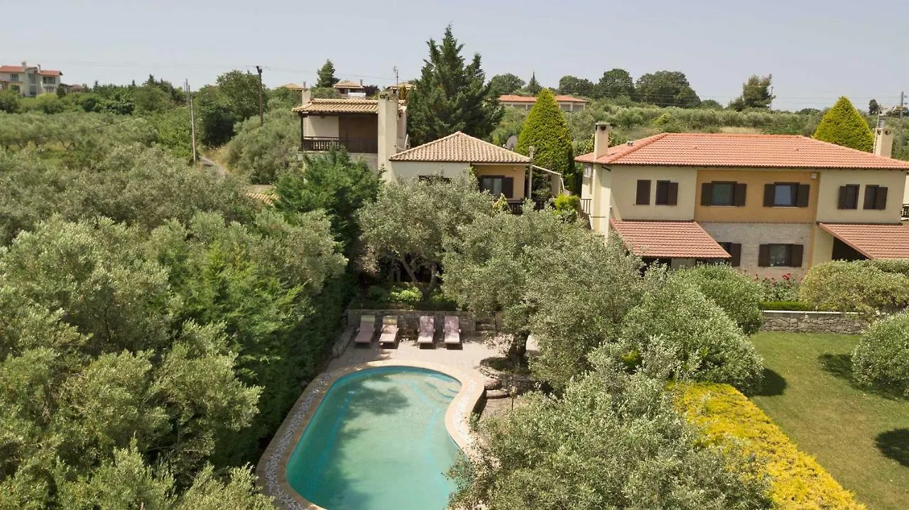 Treis Elies Villas Kriopigi